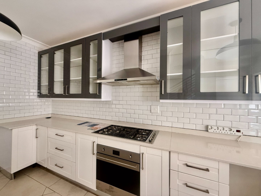 To Let 3 Bedroom Property for Rent in Caribbean Beach Club North West